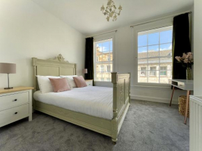 South Bridge Apartment
